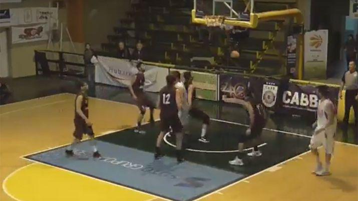 Santiago del Estero cayoacute ante Mendoza por 73 a 71