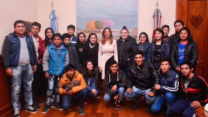 Alumnos del Colegio Secundario de Tintina visitaron a la gobernadora