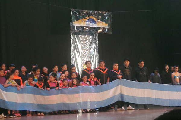 El grupo de baile Los Ases del Ritmo  se impuso en competencia internacional