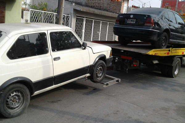 Red interprovincial dedicada al robo desguace y venta de autos ocultaba los vehiacuteculos en Santiago