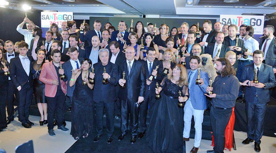 Canal 7 recibioacute un nuevo Martiacuten Fierro Federal en reconocimiento a la labor del periodista Carlos Goacutemez en Noticiero 7