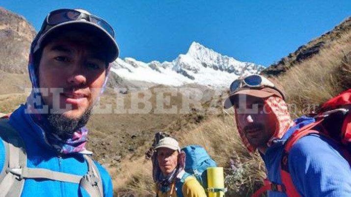 El friense Yemil Sarmiento hizo cumbre en la Cordillera Blanca