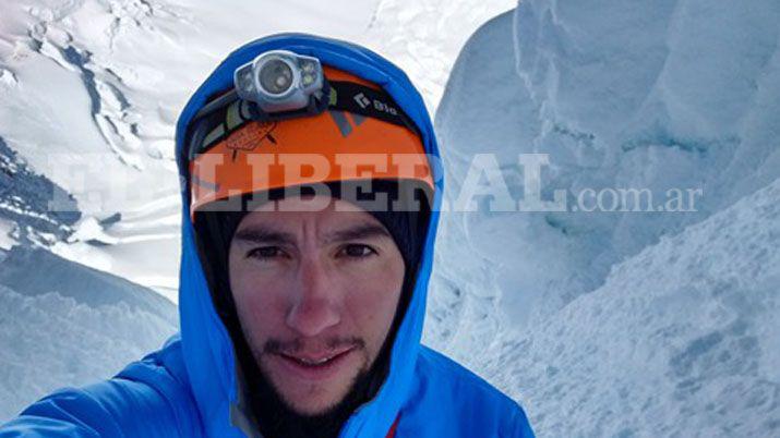 El friense Yemil Sarmiento hizo cumbre en la Cordillera Blanca
