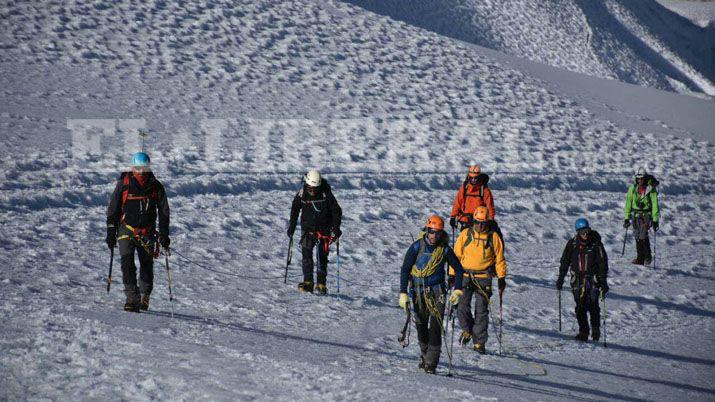 El friense Yemil Sarmiento hizo cumbre en la Cordillera Blanca