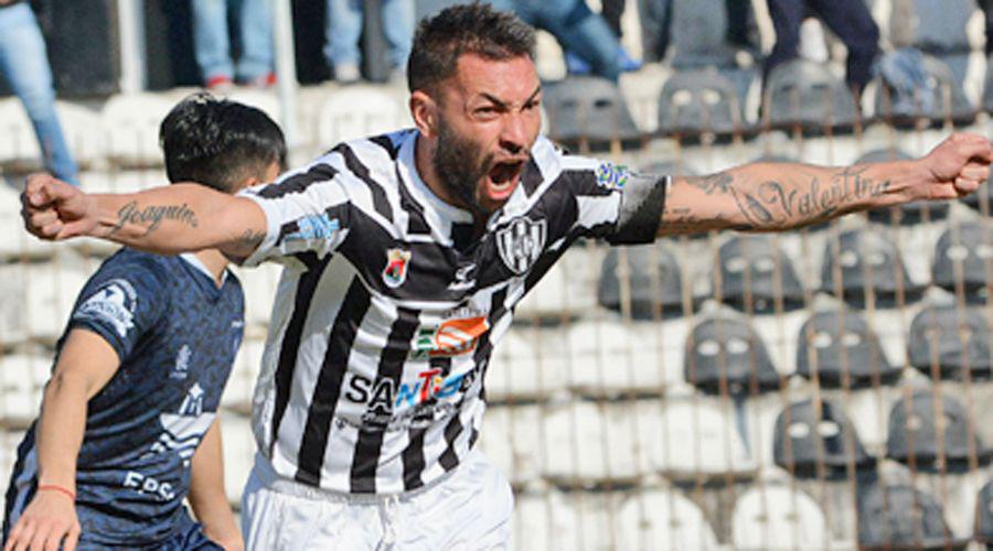 Lamberti pide apoyo a los hinchas para volver raacutepido