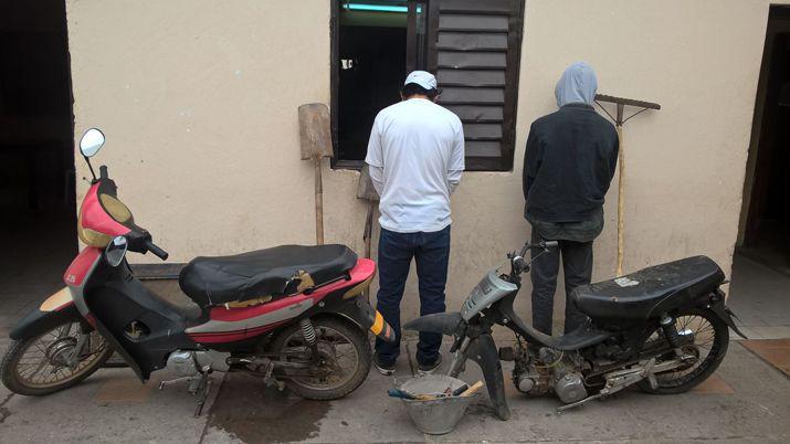 Roboacute una moto y su madre lo entregoacute a la Policiacutea