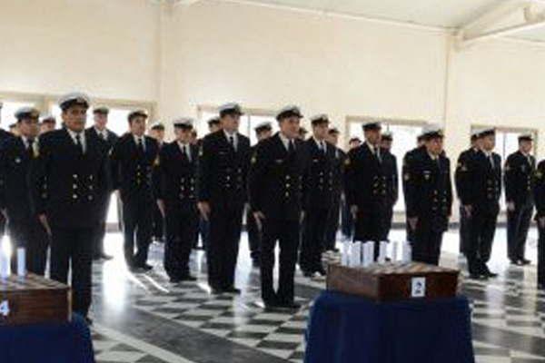 Invitan a los joacutevenes santiaguentildeos a incorporarse a la Armada Argentina