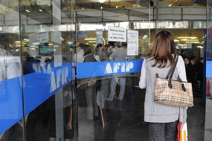 La AFIP informó que la recaudación tributaria del mes pasado alcanzó los 237326 millones de pesos