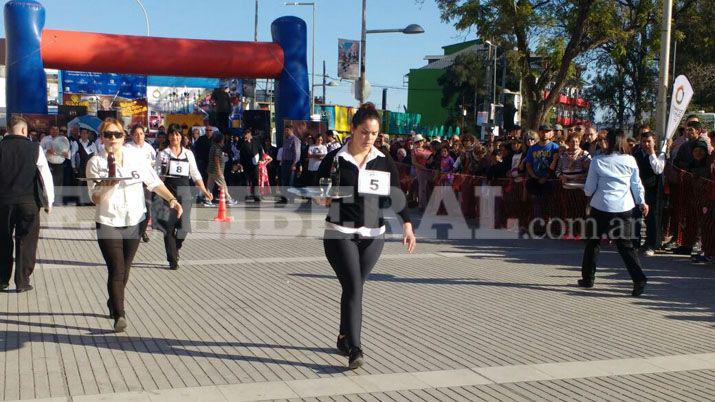 Las Termas- un éxito la carrera de mozos y camareras