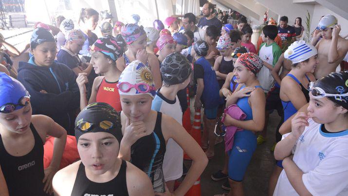 Arrancoacute el campeonato de natacioacuten de infantiles y menores