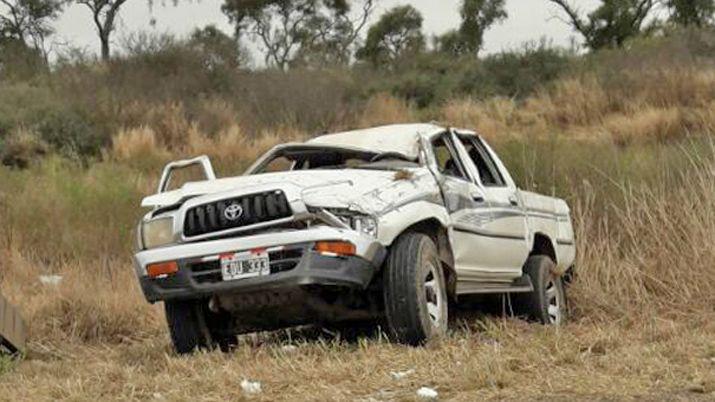 Fallecioacute el conductor de la camioneta que volcoacute en Averiacuteas