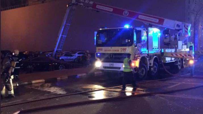 Se incendioacute una de las torres maacutes altas del mundo en Dubai