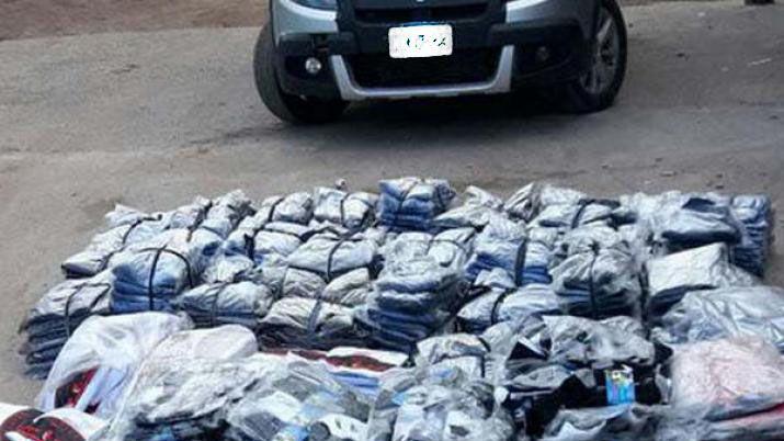 Incautan millonario cargamento de juguetes y ropa ilegal