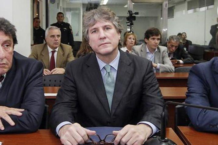 Boudou fue sobreseído en la causa del auto con papeles truchos