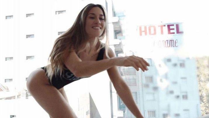 Jimena Baroacuten publicoacute un adelanto caliente de su tema QLO