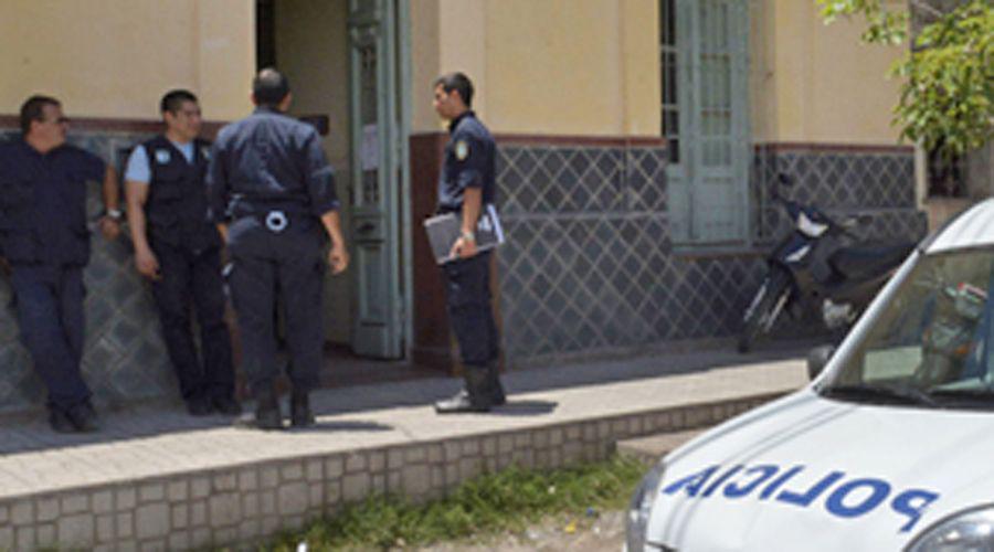 Denuncioacute que su ex intentoacute estrangularla