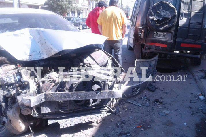 La colisión se produjo en el cruce de avenida San Martín y Absalón Rojas