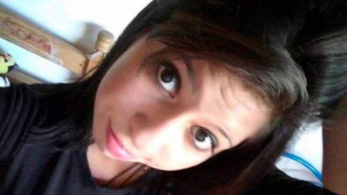 Desesperada buacutesqueda de otra menor de 16 antildeos