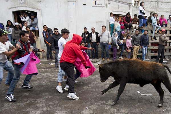 Como en Pamplona  Ecuador tuvo su  corrida de toros
