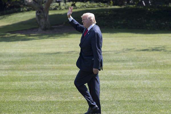 Trump volvioacute a atacar a los medios en sus vacaciones