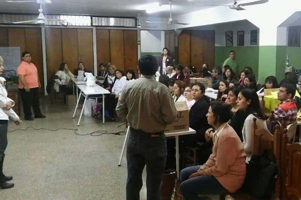 El Ministerio de Educacioacuten brindaraacute una capacitacioacuten docente de historia