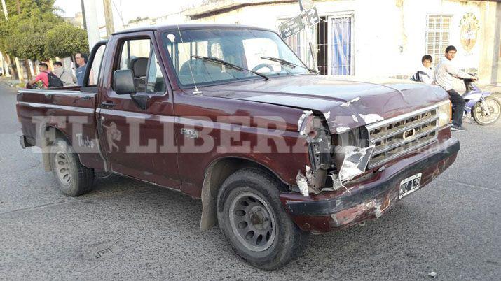 Un herido grave al chocar dos camionetas