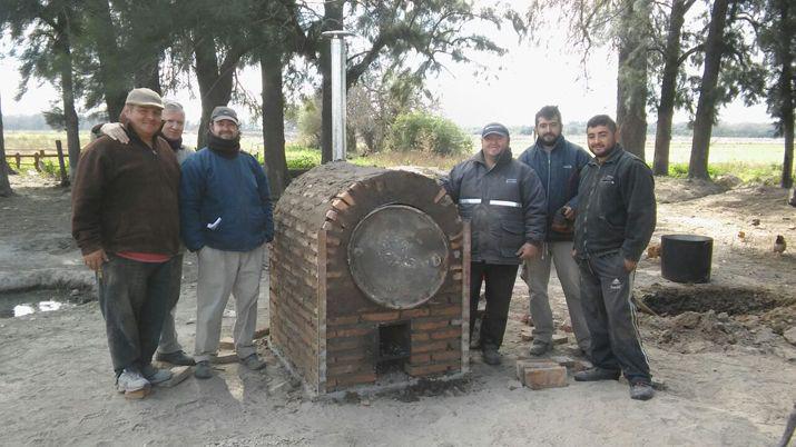 Concretaron capacitaciones en construccioacuten de hornos ecoloacutegicos