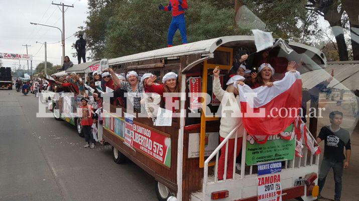 Miraacute las mejores fotos del cierre de campantildea del Frente Ciacutevico