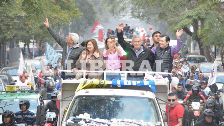 Miraacute las mejores fotos del cierre de campantildea del Frente Ciacutevico