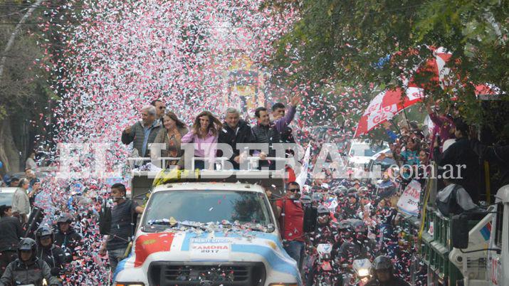 Miraacute las mejores fotos del cierre de campantildea del Frente Ciacutevico