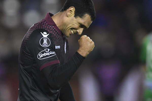 Lanuacutes vencioacute a The Strongest  y se metioacute en cuartos 