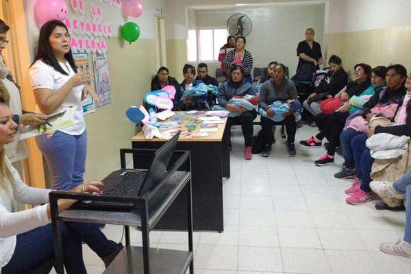 Se realizoacute un taller de capacitacioacuten para las madres en el Hospital Zonal