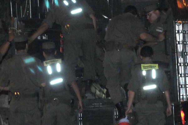 Gendarmeriacutea secuestroacute casi 50 kilos de marihuana y detuvo a dos narcos en Riacuteo Hondo