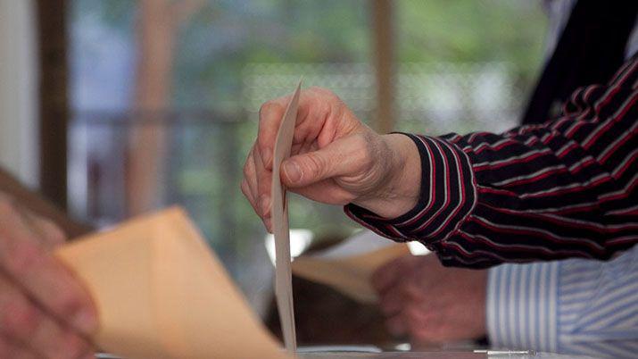 Prohibiciones para los partidos poliacuteticos durante la veda