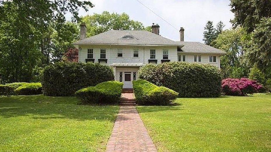 Una lujosa mansioacuten se vende a 10 doacutelares pero debes cumplir una increiacuteble condicioacuten