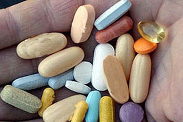 Secuestran unas 10 mil pastillas de eacutextasis en el aeropuerto de Coacuterdoba