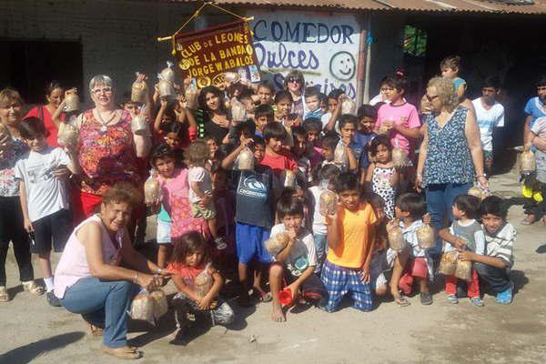 Lanzaron la campantildea solidaria Por la sonrisa de los nintildeos