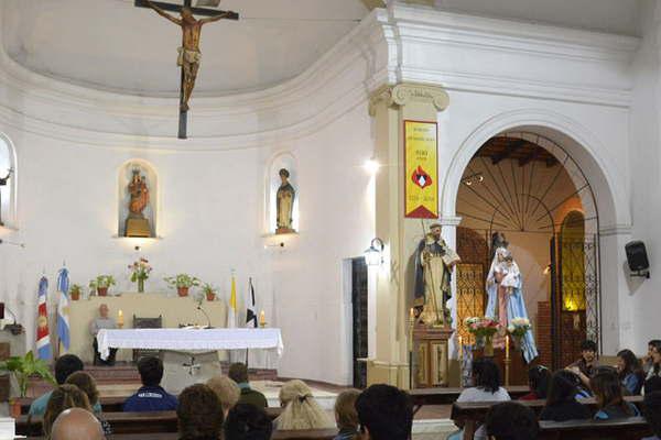 La comunidad de Santiago honroacute a Santo Domingo de Guzmaacuten