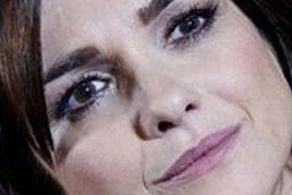 Araceli Gonzaacutelez sacada contra Suar 