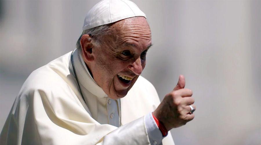 Video  El Papa Francisco hinchas de Chacarita y una divertida respuesta