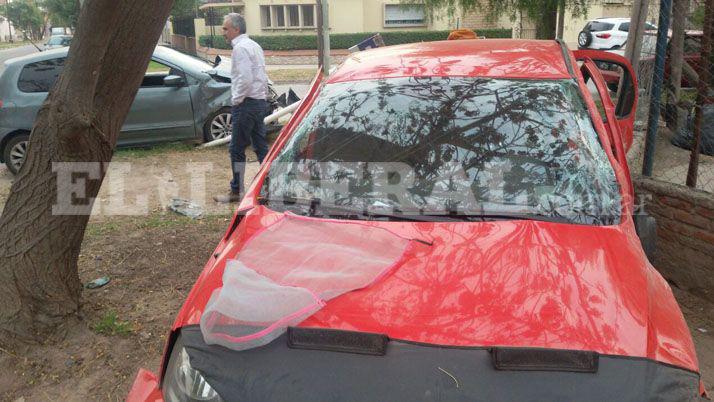 Fuerte colisión entre autos terminó con heridos graves