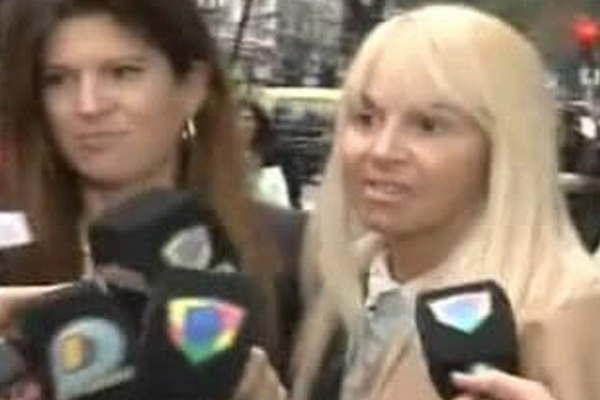 Claudia demandoacute a Maradona por calumnias 