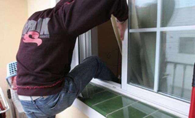 Ingresaron a una vivienda y robaron numerosos bienes y dinero