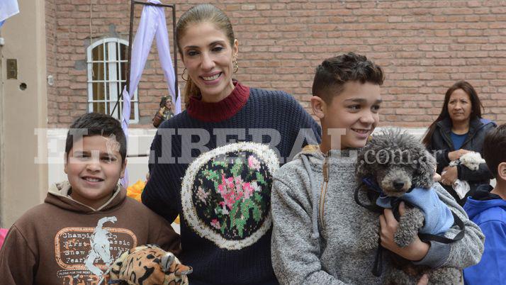 La gobernadora participoacute de la bendicioacuten de mascotas