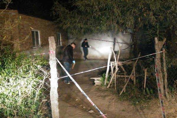 Asesinoacute a su cuntildeado en su casa de un disparo en el toacuterax