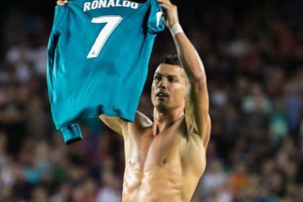 Ronaldo imitoacute el tanto de la Pulga en el Camp Nou