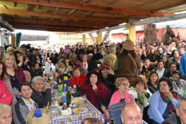 Medio centenar de familias ofrecen alojamiento a turistas en los festejos de los Carabajal