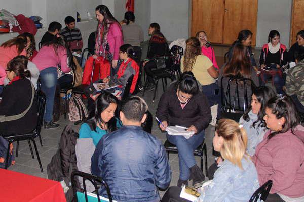 Se inicioacute con eacutexito  curso de capacitacioacuten  de agentes sanitarios