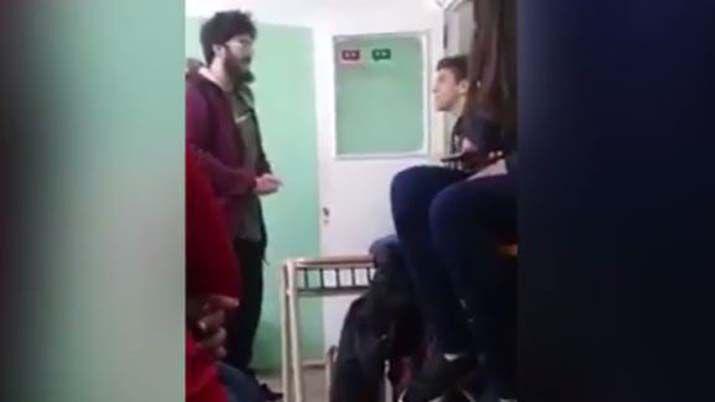 Jovencitos discutiacutean sobre Macri y Cristina terminaron a las trompadas