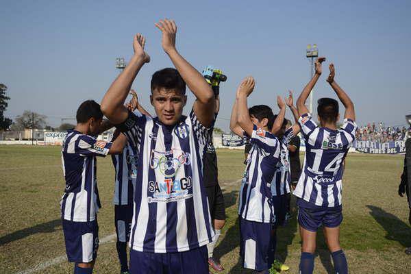 El Profesor por una seria lesioacuten pierde a Ezequiel Vergara por el resto de la temporada